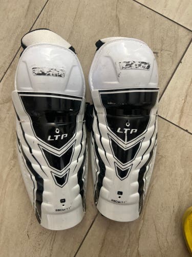 Youth CCM LTP 11" Shin Pads  (Used)