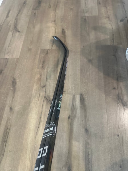 2 Senior BUNDLE Bauer Proto-R Right Handed Hockey Stick P28 (New)