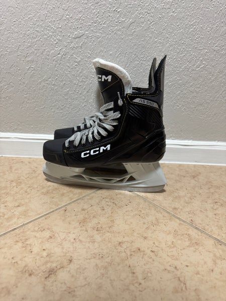 CCM AS-550 Hockey Skates Regular Width 9 (Used)