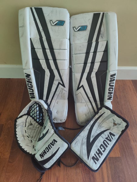 24" 2021 Vaughn V9 Full Right Goalie Full Set (Used)