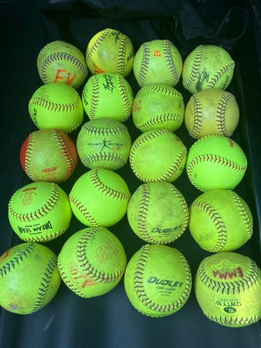 20 Softballs (12”)