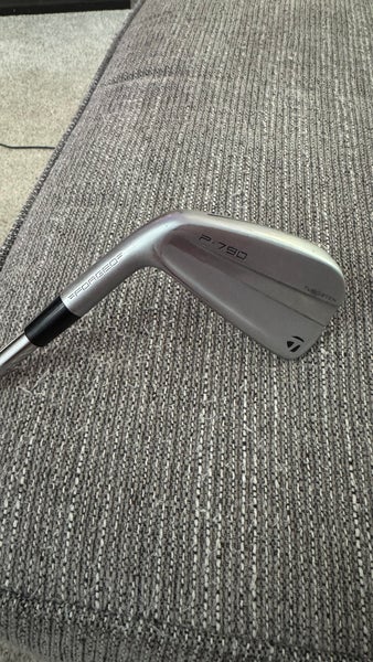 *Left Hand* TaylorMade 4 iron P790 Stiff Flex Steel Shaft (Used)