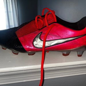 Men's Size M 10.0 (W 11.0) Nike Phantom Venom Elite FG Cleats (Used)