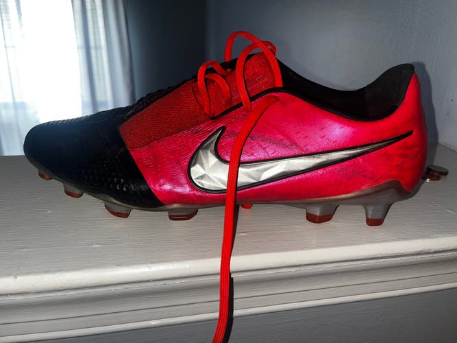 Men's Size M 10.0 (W 11.0) Nike Phantom Venom Elite FG Cleats (Used)