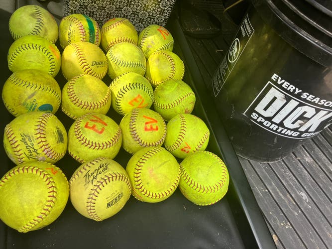 Set of 20 - 12” softballs in bucket
