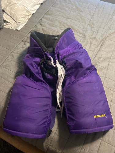 Medium Bauer Hockey Pants Pro Stock