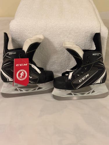 Brand New w/Tags CCM Tacks 9040 Youth Ice Hockey Skates Sz. 10 Youth
