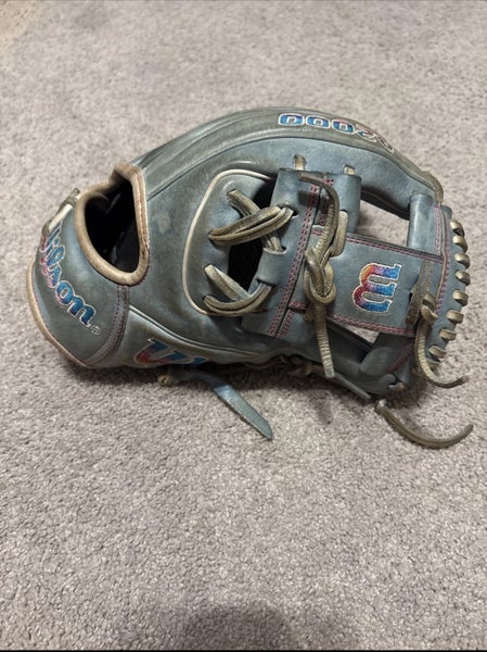 2022 Wilson RH Infield A2000 Baseball Glove 11.5" (Used)