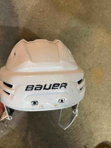 Small Bauer Re-Akt 75 Helmet  (Used)