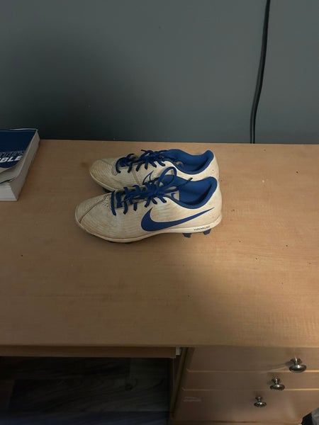 Women's Size M 8.5 (W 9.5) Nike (Used)
