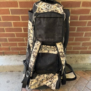 Gray Diamond Catcher's Bag