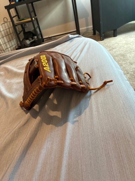 Wilson RH Infield Trainer Baseball Glove  (Used)