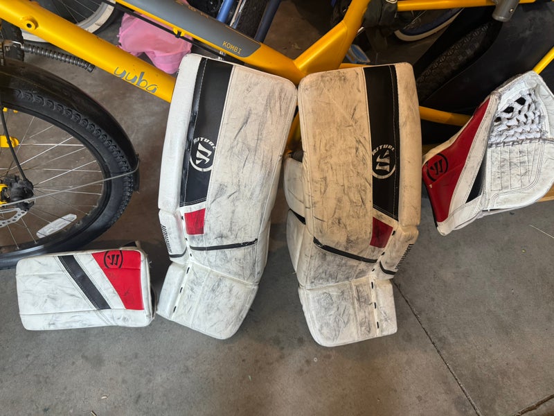 26"  Warrior Ritual G5 Regular Goalie Full Set  (Used)