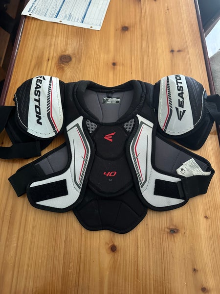 Medium Junior Easton Synergy Shoulder Pads (New)