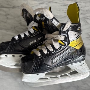 Bauer Supreme 3S Hockey Skates Regular Width 9 (Used)