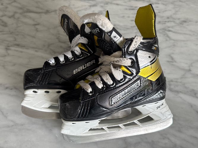 Bauer Supreme 3S Hockey Skates Regular Width 9 (Used)
