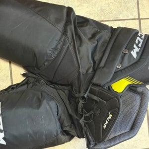 Small Senior CCM Tacks 7092 Hockey Pants (Used)
