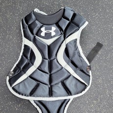 Used Under Armour YOUTH CP Catchers Chest Protector Black Junior 11497-S000150601