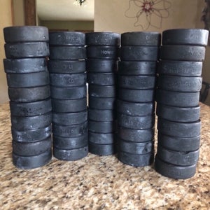 Ice Hockey Pucks (50)