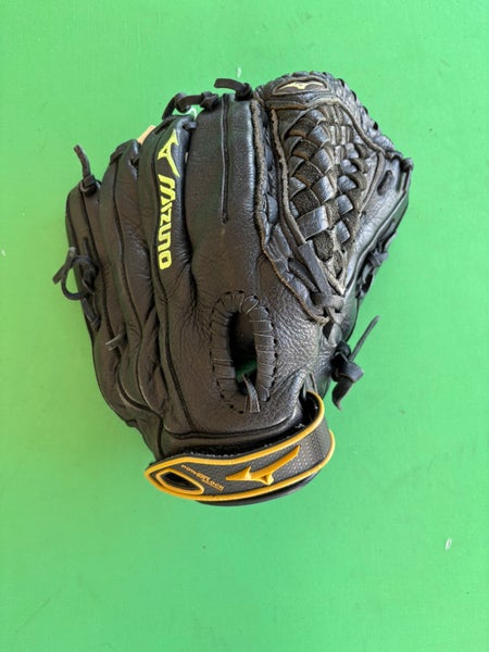 Black Mizuno Power Close RH Softball Glove 12"