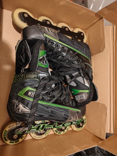 Mission Axiom T6 Hockey Skates Wide Width Size 3.5 (Used)