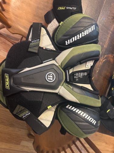 Senior Small Warrior ALPHA LX PRO Shoulder Pads (Used)