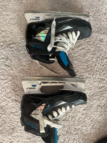 True TF7 Hockey Goalie Skates Regular Width  Size 6.5 (Used)
