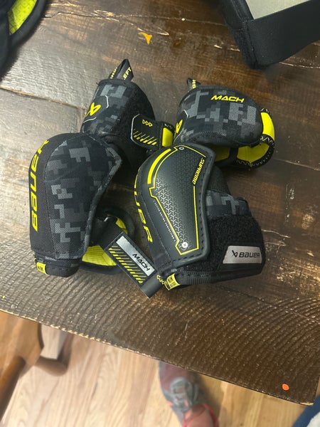 Medium Youth Bauer Supreme Mach Elbow Pads (Used)