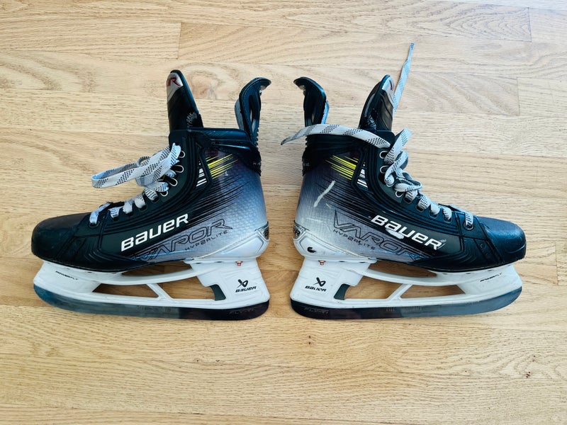 Bauer Vapor Hyperlite 2 Hockey Skates Size 5.5 (Used)