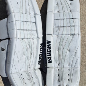 30+2" Vaughn Velocity INT Regular Goalie Full set (Used)