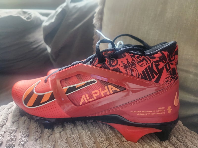 BRAND NEW Men's NIKE ALPHA MENACE 4 PROSize M 10.5 (W 11.5) Nike Molded Cleats (New)