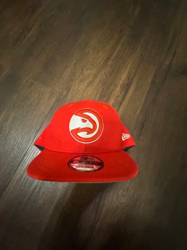 Red Atlanta hawks Basketball SnapBack One Size Fits Most Hat (New)