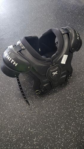 Used Xenith VELOCITY 2 YOUTH TD FB Shoulder Pads Black MD 11849-S000028162