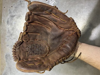 Used Nokona AMG 400-K BB/SB Glove RH Throw Brown 13" 11605-S000203623