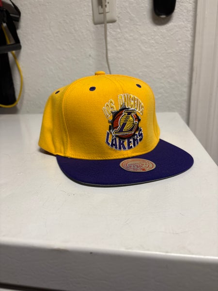 Yellow Adult Unisex Large Mitchell & Ness Hat (New)