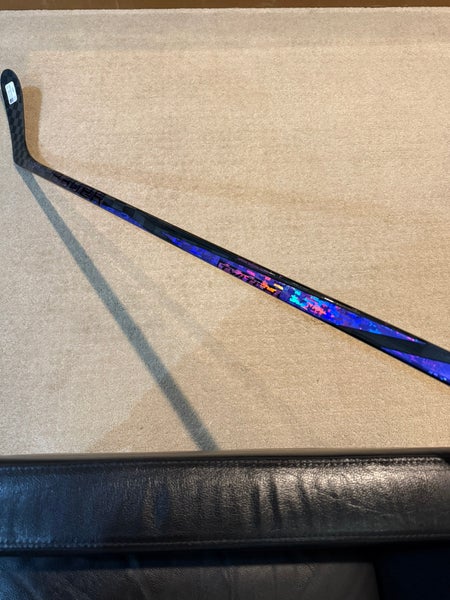 Senior Bauer Twitch Right Handed Hockey Stick (New)