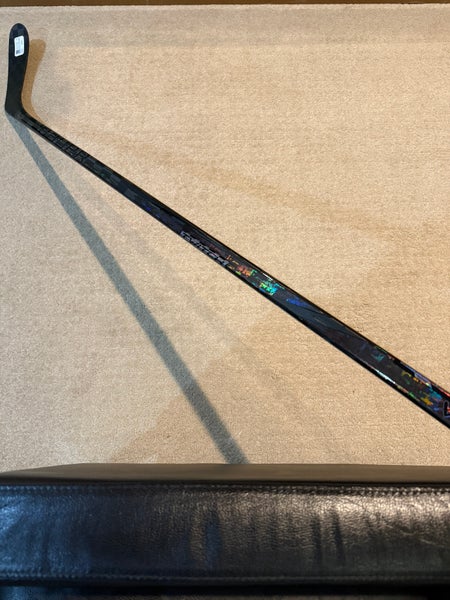 Senior Bauer Twitch Right Handed Hockey Stick P28 (New)