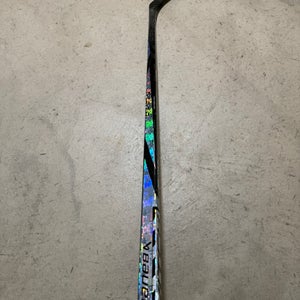 Senior Bauer Twitch Right Handed Hockey Stick P28 (New)
