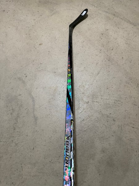 Senior Bauer Twitch Right Handed Hockey Stick P28 (New)