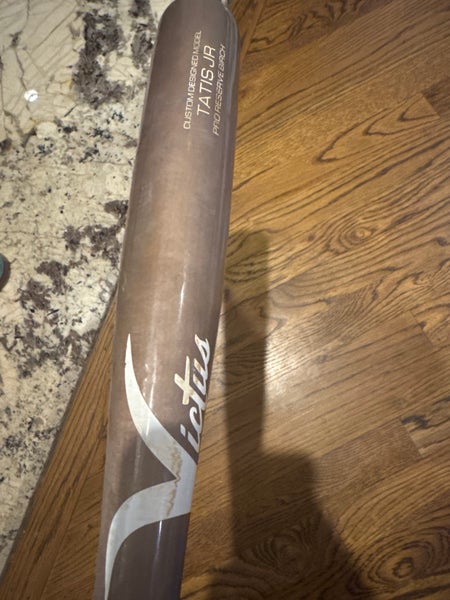 2024 Victus Tatis Maple Bat (-8)  20 oz 29" (Used)