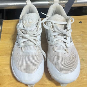 White Men's Size M 7.5 (W 8.5) Adult New Balance Low Top 3000v6 Molded Cleats (Used)