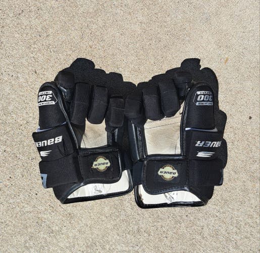 Bauer Impact 300 hockey player Gloves black 14" (Used)