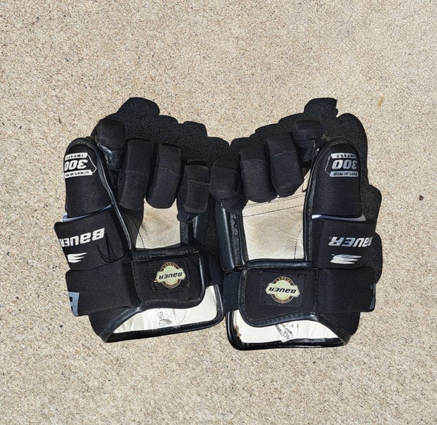 Bauer Impact 300 hockey player Gloves black 14" (Used)