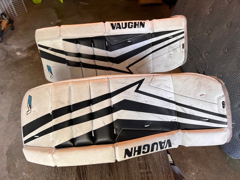 2023 24" Vaughn Velocity V9 Goalie Leg Pads (Used)
