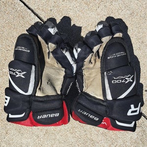 Bauer Vapor Junior player hockey black X700 Gloves 12" (Used)