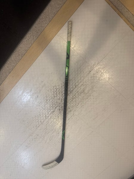 Intermediate Bauer Vapor ADV Left Hand Hockey Stick P92  (Used)