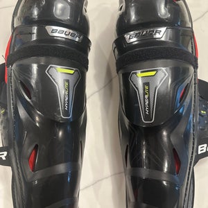Senior Bauer Vapor Hyperlite 17" Shin Pads  (Used)