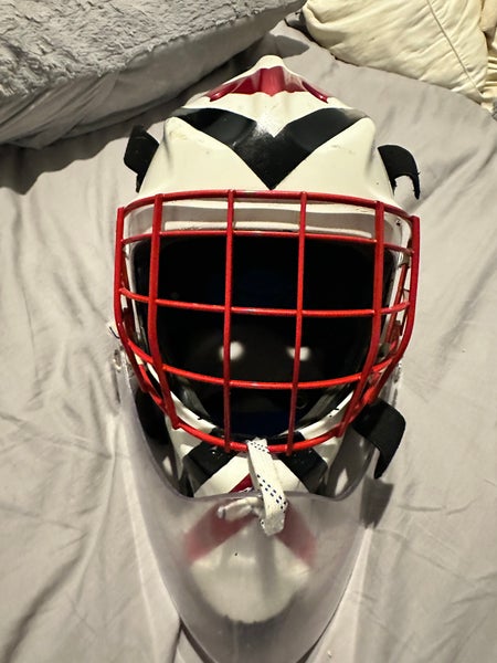 Senior Bauer NME 8 Goalie Mask (Used) Comes With Mask Bag