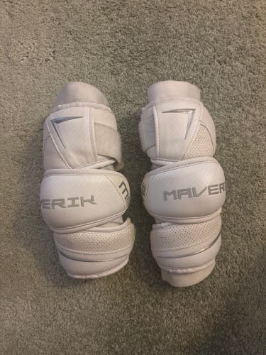 Maverick M6 Elbow Pads
