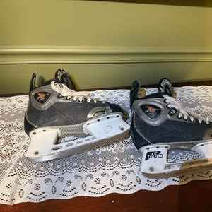 CCM Vector Pro Skate Intermediate Size 5